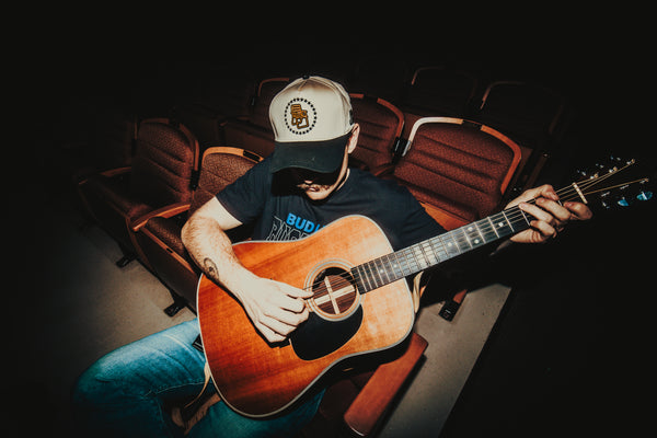 BLACK CHAIR JAMES BARKER BAND HAT